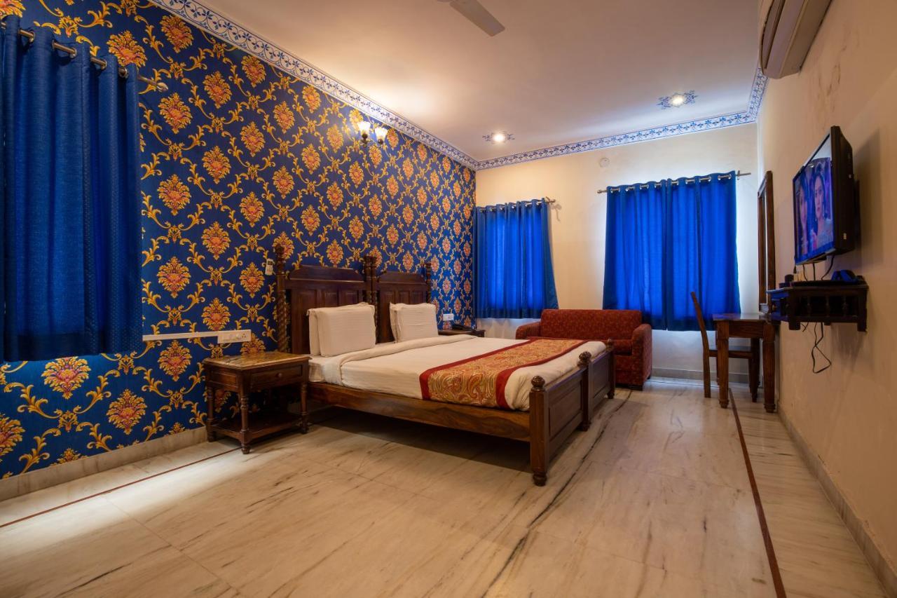 Hotel Royal Pratap Niwas Udaipur Eksteriør bilde