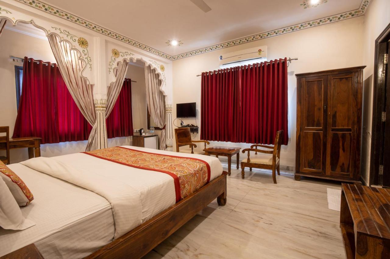 Hotel Royal Pratap Niwas Udaipur Eksteriør bilde