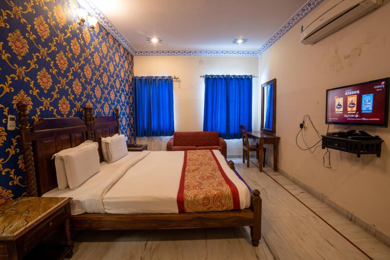 Hotel Royal Pratap Niwas Udaipur Eksteriør bilde