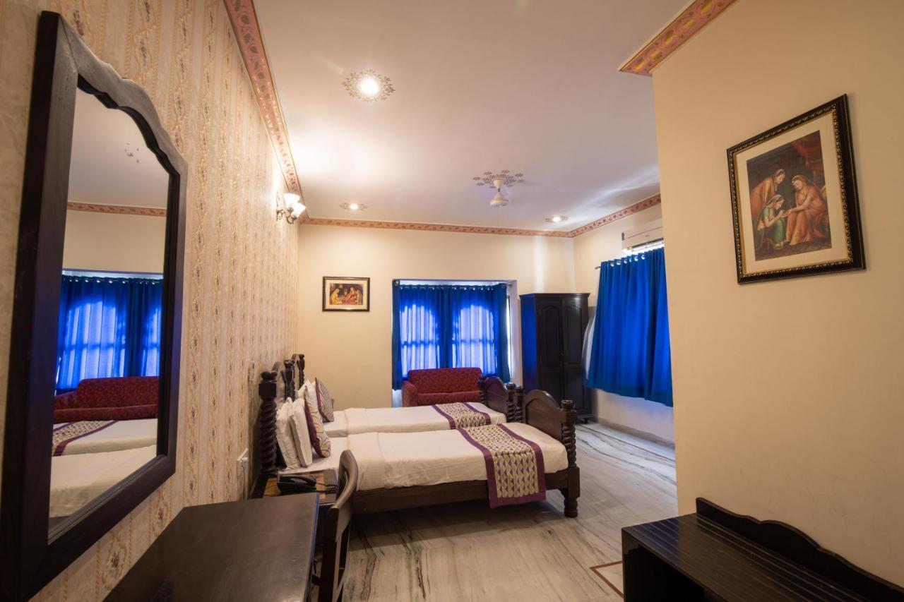 Hotel Royal Pratap Niwas Udaipur Eksteriør bilde