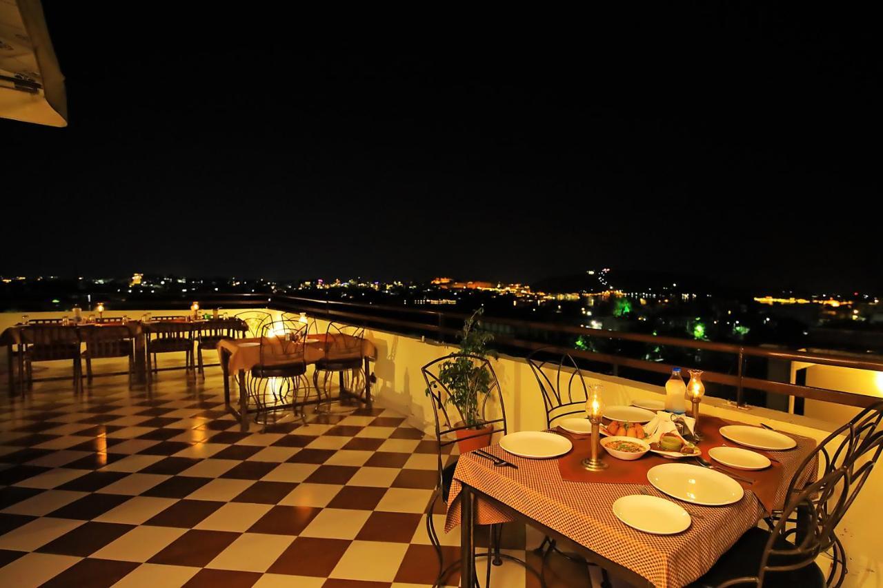Hotel Royal Pratap Niwas Udaipur Eksteriør bilde
